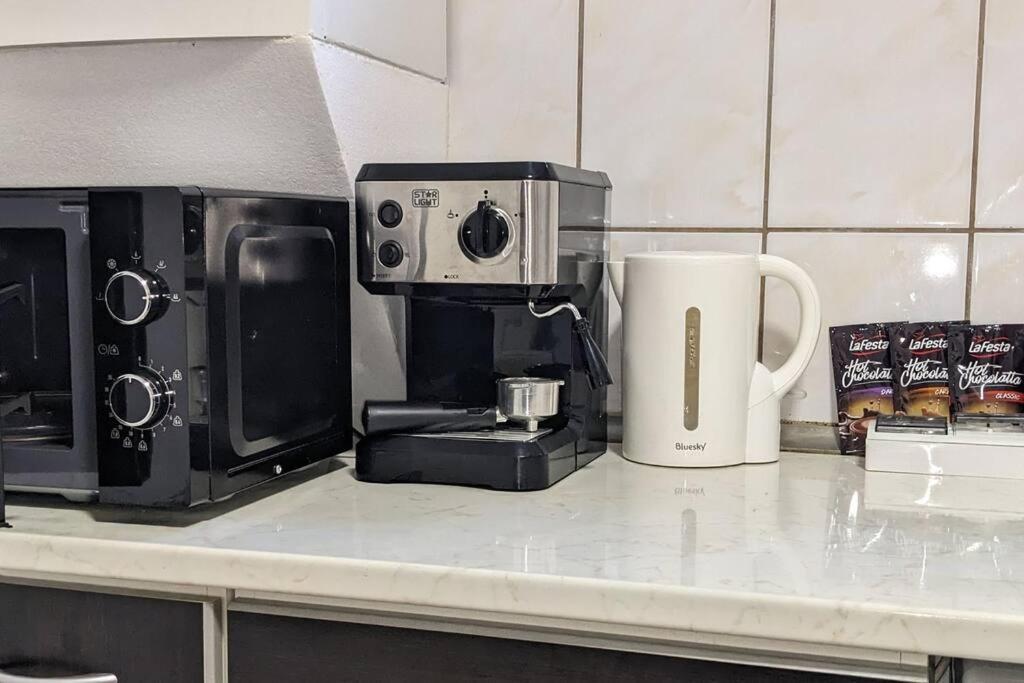 Cosy One Bedroom Flat With Free Parking & Wifi Клуж-Напока Экстерьер фото